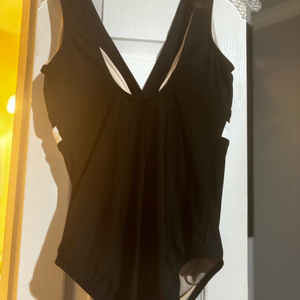 Longitud Swimming suits - Picture 3 of 6